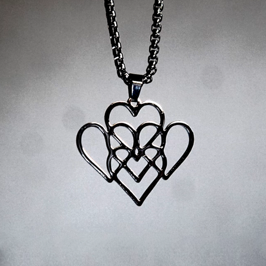 PENDANTS & CHAINS